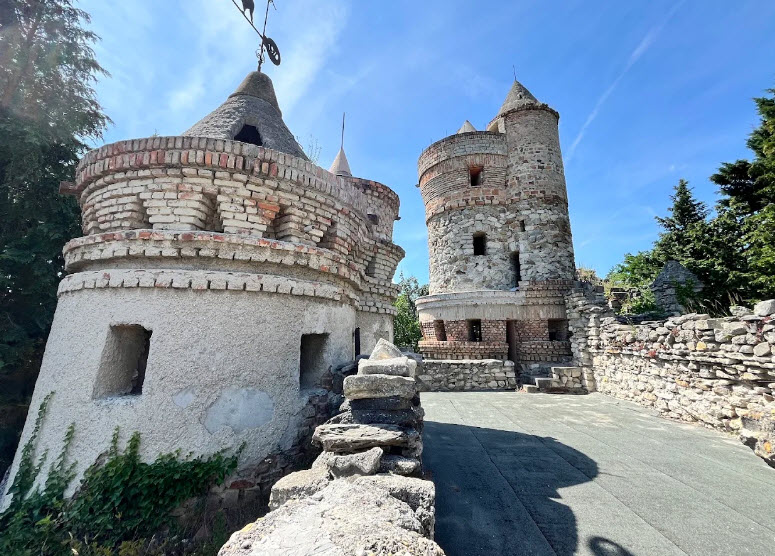 Taródi Vár, Hungary
